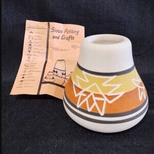 Vintage Sioux Pottery and Crafts Marion Selwyn Vase with Glazed Inside